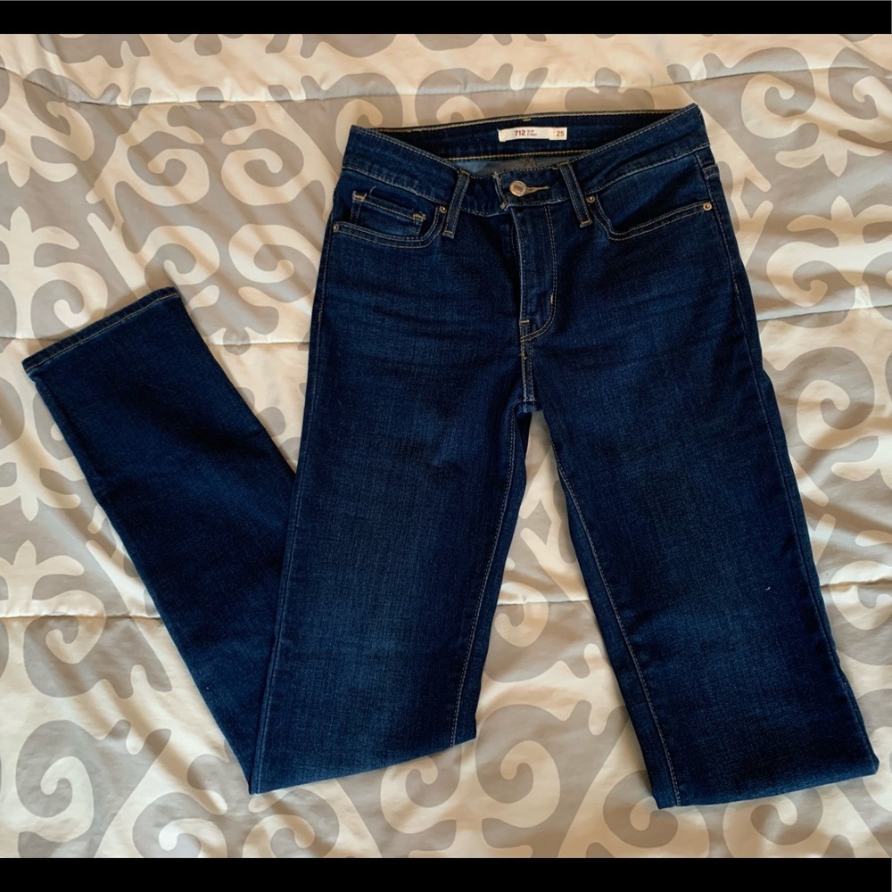 Levi’s 712 Slim jeans